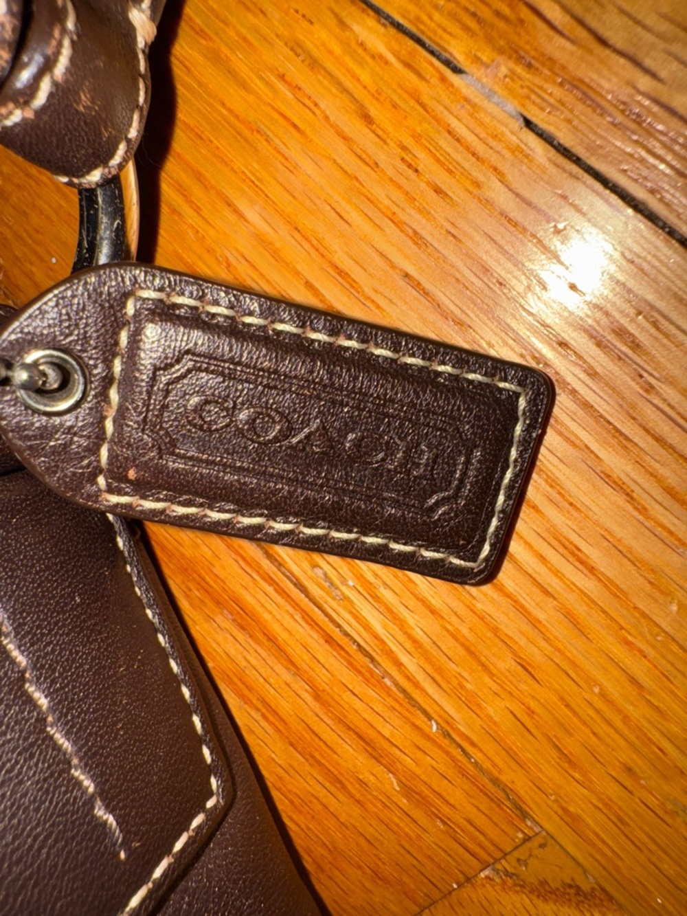 Vintage 1980s Coach Leather Shoulder Bag | Brown | Classic NYC Style - Picture 5 of 8